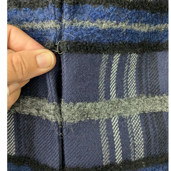 AKRIS Punto Wool Blend Plaid Blazer - Picture 3 of 7
